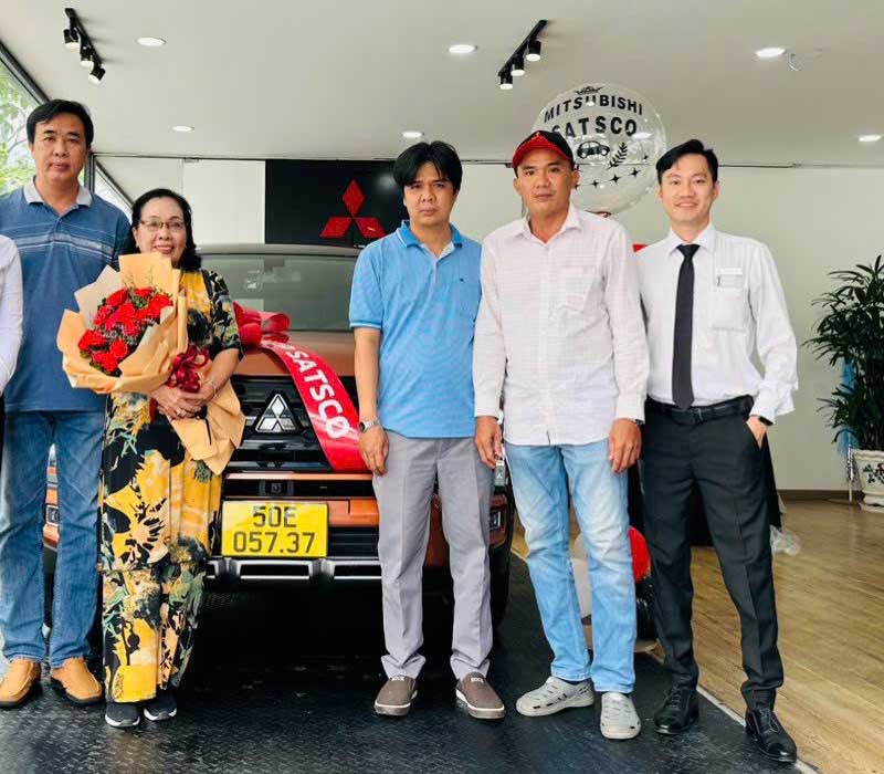 Hình ảnh hoạt động tư vấn xe tại Nghệ An