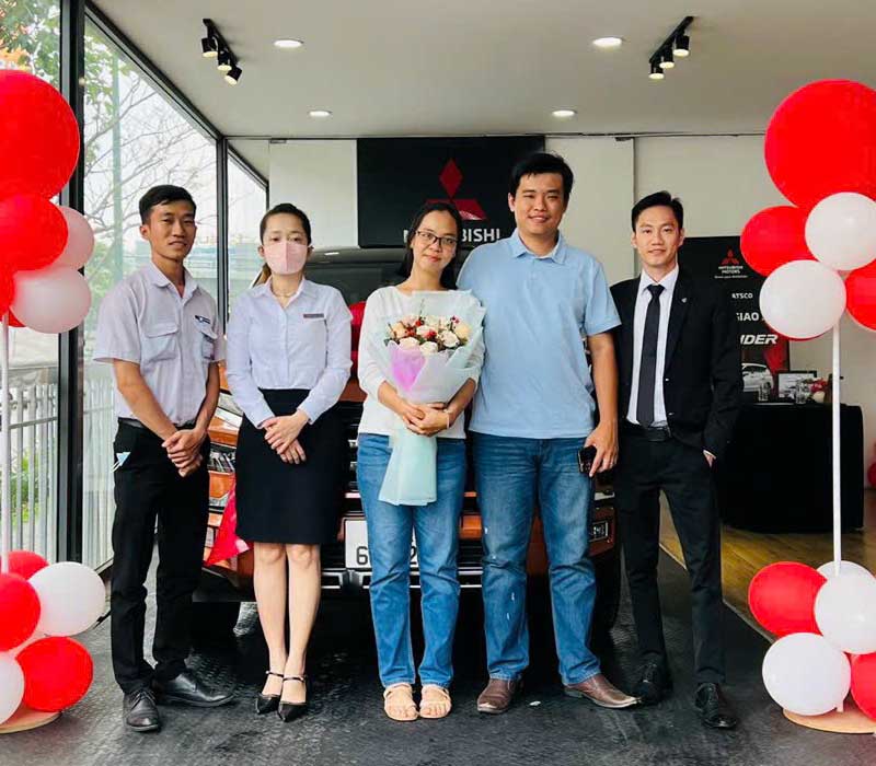 Hình ảnh hoạt động tư vấn xe tại Nghệ An